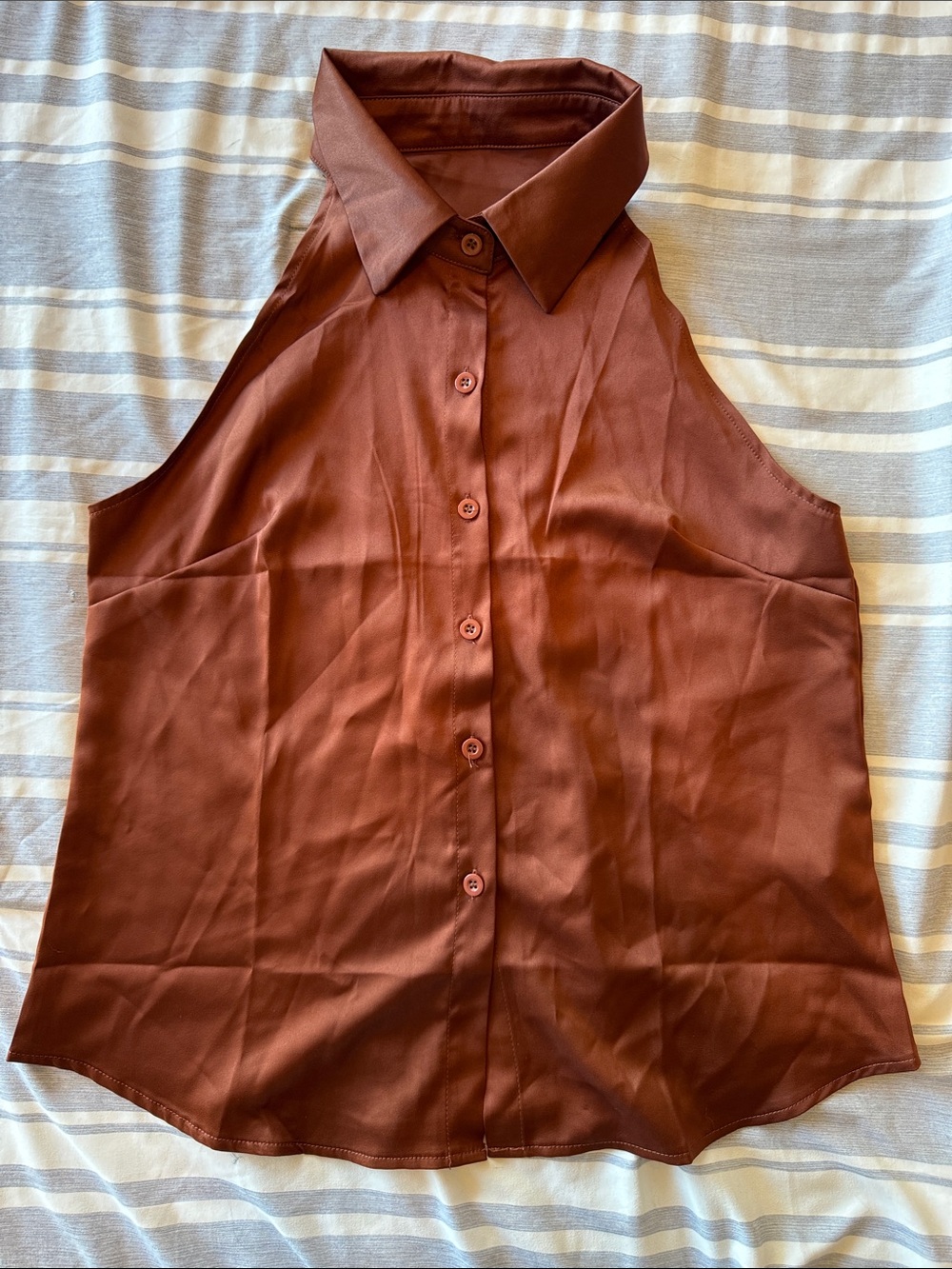 NWOT Sleeveless Button-Front Blouse in Chocolate